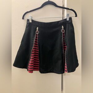 Hot Topic Black & Red Stripe Zipper Insert Mini Gothic Punk Skirt Sz M